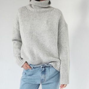 Cozy Gray Sweater | CALVIN KLEIN